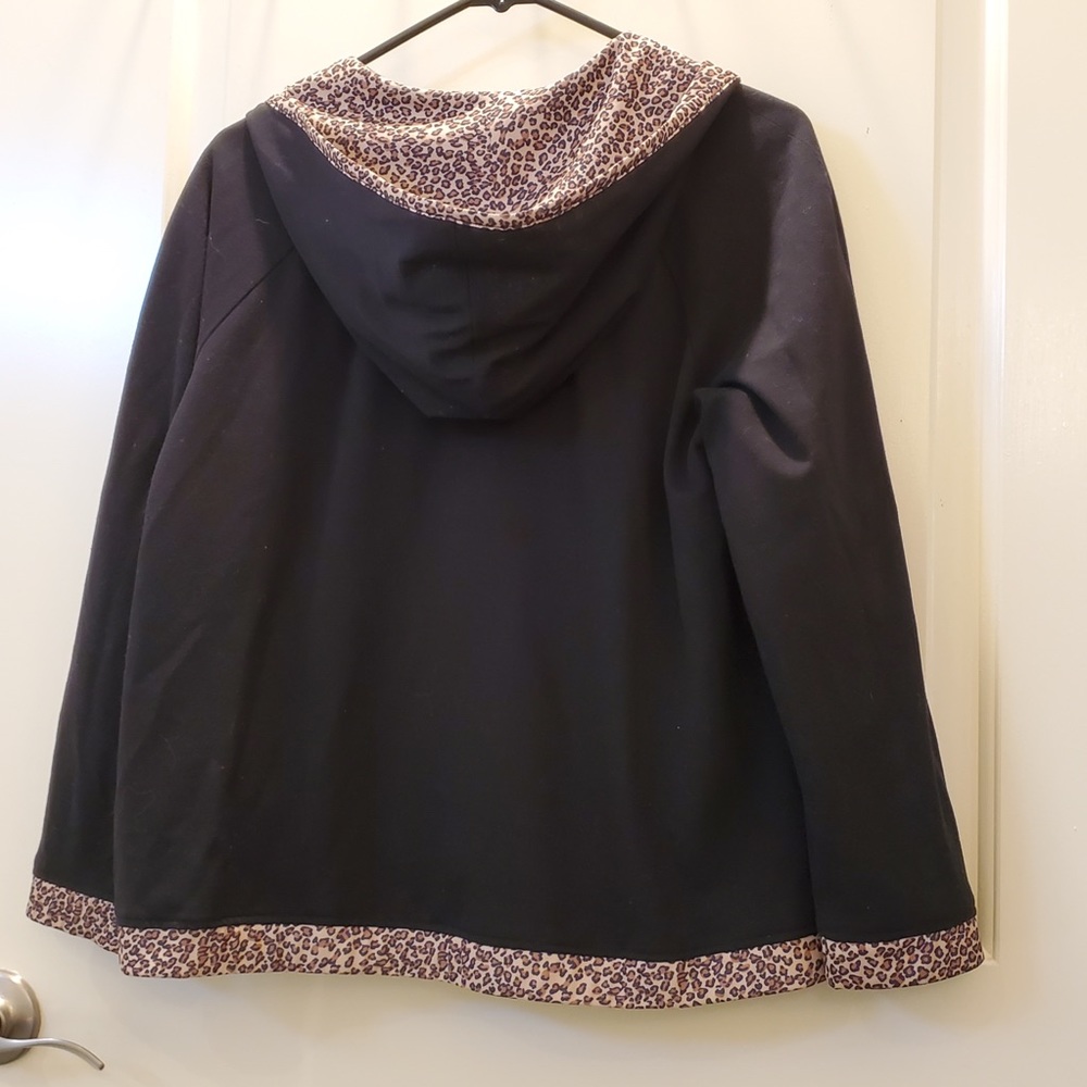 Reversible!! Leopard Print To Solid Black Hoodie … - image 2